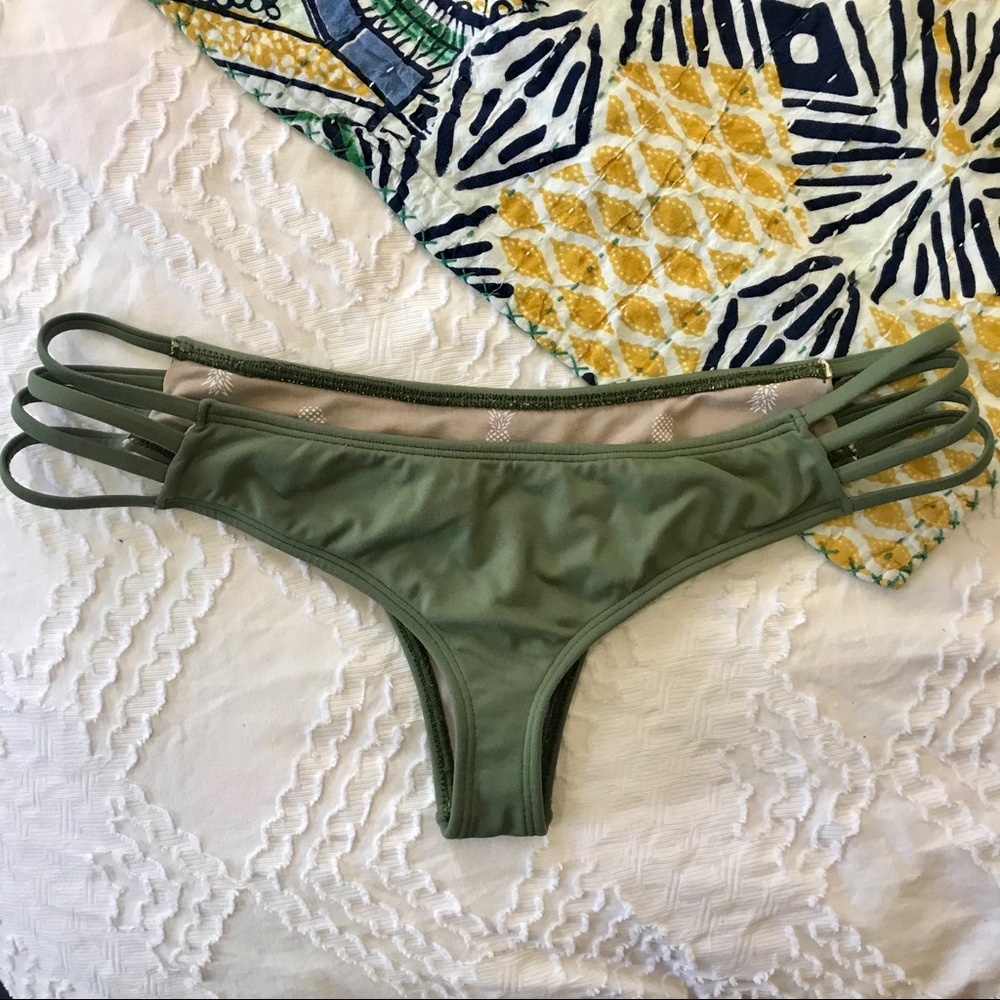 Midori green Tavavura bottoms, size L